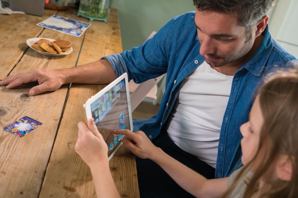 Dalenkarin's tweet photo. Spaar jij digitaal een bedrag voor je kind tijdens de Online Spaarweken? Dan krijg je als klant van @RaboHHV een kaartje voor een leuke activiteit kado! Lees meer: https://t.co/6RMR0fd6o2 https://t.co/bRvMCPMWTA