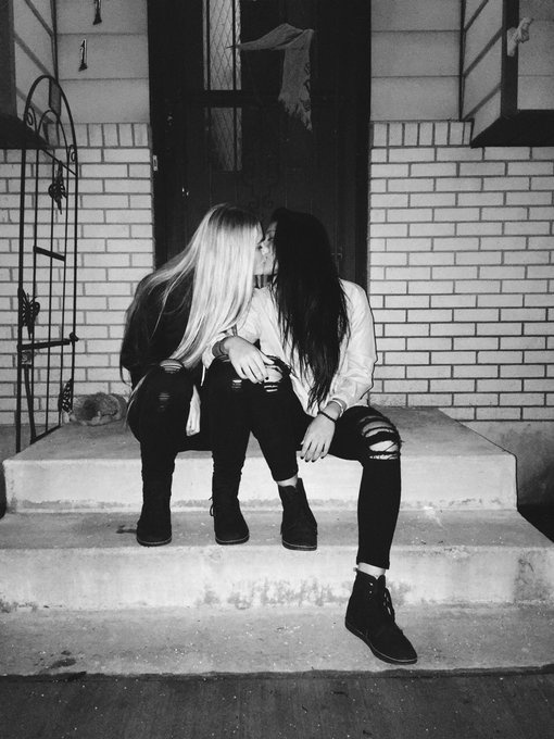 Watch girls on girls's leaked NSFW photo on TwXstars