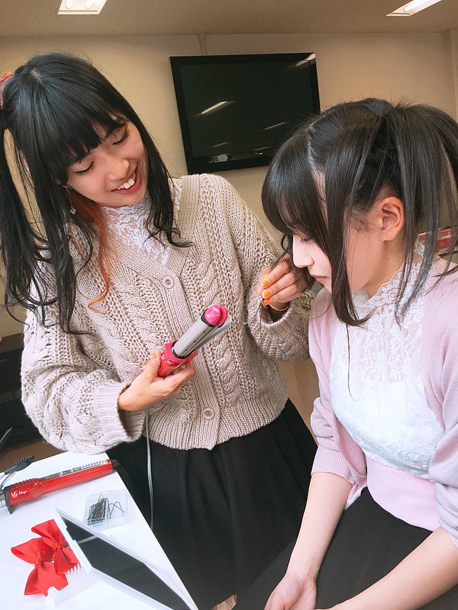 るーず準備中✨
しほたんの髪を巻くにきにー🧡
#るーず2018
#TGUFES