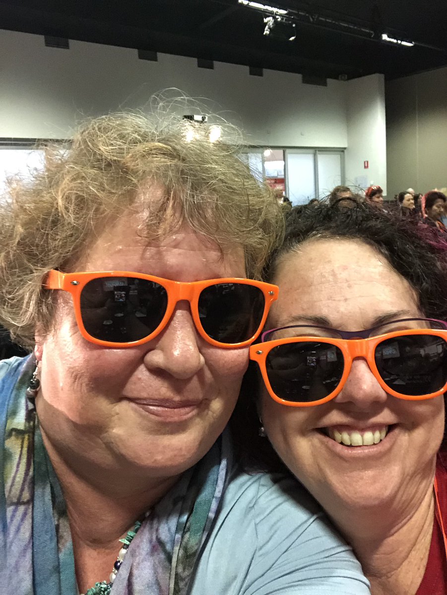 Leanne_Berry's tweet photo. Walking #joyspots right here @amandagore_joy #TheBookkeeperEvent 💜💜 https://t.co/eJgODYulof