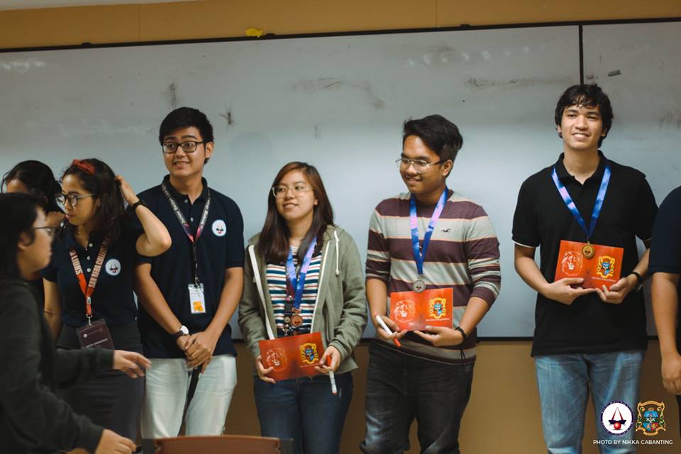 JBLC_Alabang's tweet photo. Congratulations to the winners of yesterday’s Lex Domus (Persons and Family Relations) Quiz Bee!

Special thanks to atty. Chris Bendijo for his generosity in sponsoring the cash prizes.

#CreatingLEGMAcY https://t.co/jCPKP7unp9