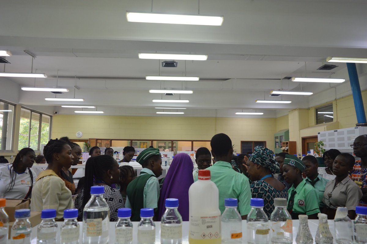 l_lava's tweet photo. Young visitors on the "International Girls Day". Interesting interaction on plant health and treatments. They left inspired to become 'plant doctors'
@IITA_CGIAR @CGIAR @IITAYOUTHAGRIP @CGIARgender @CORAFNews https://t.co/PeA0gF7lwo