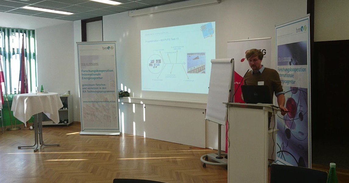 TPPV_AT's tweet photo. @peter_illich stellte beim #IEA Vernetzungstreffen im @bmvit_infothek die Aktivitäten und ersten Ergebnisse und Highlights des @IEA_PVPS #Task15 zum Thema #BIPV vor. Infos dazu unter: https://t.co/rYPc7pA2IN https://t.co/QRlJFFVk1i