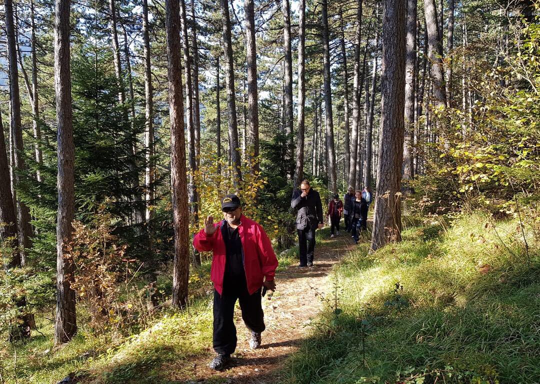 MYEmbSarajevo's tweet photo. Sambutan Hari Sukan Negara 2018 peringkat Kedutaan Besar Malaysia Sarajevo. Mendaki bukit Trebevic yang terletak kira-kira 19 km dari Old Town Bascarsija 
#HSN18 #JomTurunPadang 
@HariSukanNegara @KBSMalaysia https://t.co/tzotIvoxZE