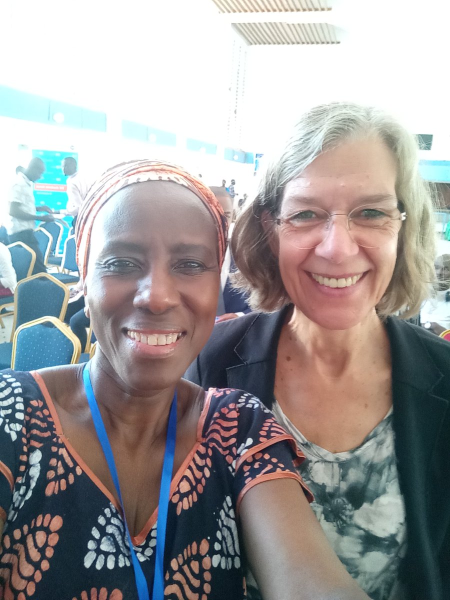 DwAlumni's tweet photo. selfie sessions as we break into our group discussions. 
#LRME2018
#DWAAKE https://t.co/k7y8ZN0wPw