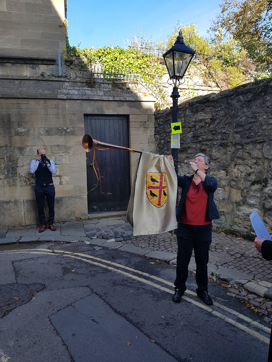 science_ronnie's tweet photo. Matriculation today for @StEdmundHall freshers, as they all officially become Oxford students! Always nice to get a send off with the college horn, thanks @HLaehnemann for showing them off in style! https://t.co/PnKgctAiTP