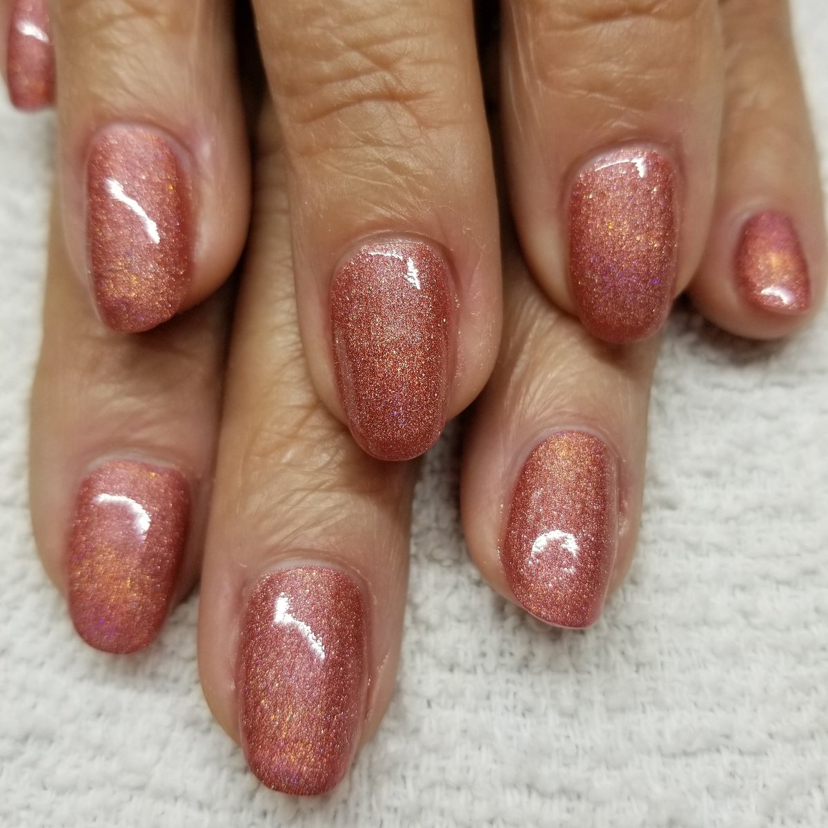 1nailchick's tweet photo. THAT COLOR THO๐คฉ
@mtmorgantaylor @nailsmagazine @nailpromagazine
Color: Glow All Out
#holographic #holographicnails #glitter #glitternails #naturalnails #natural #nails #pretty #CNDGrandmaster #firstclientoftheday #firstclient #nailsoftheday #notd #nailsofinstagram #noi https://t.co/X3CTPhQd3Y