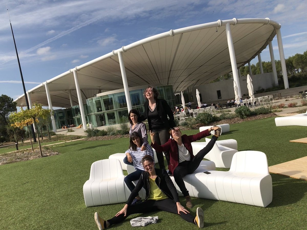 lespremieressud's tweet photo. Hier @thecampProvence une super solidarité lors du mind-mapping de notre première Promo "Boost#1 Crédit Agricole Capital & Innovation" @CreditAgricole @CapitalInnov
#catalinaatelier @BEFORGO_voyage #FilDream #LibreCommeLair #TempoLeveLaMain
#CapitalInnov #entreprendreaufeminin https://t.co/6W456dK6wn