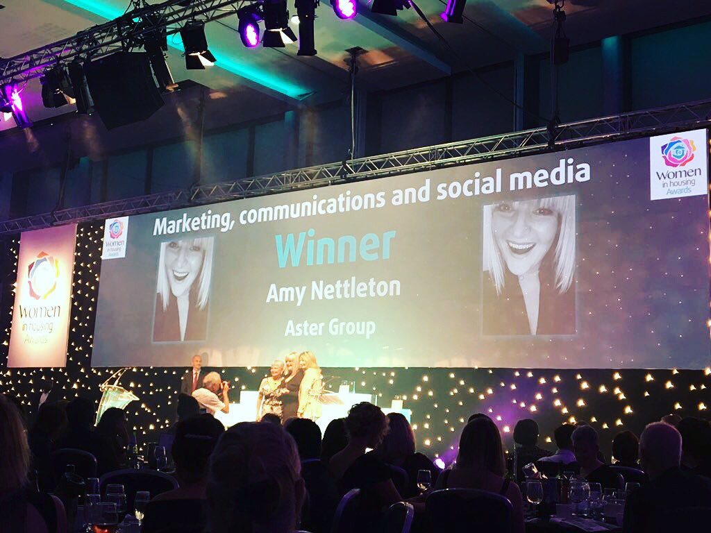 amynettleton1's tweet photo. My ultimate #GLADDERMOMENT this week - thank you @womeninhousing @AsterGroupUK @Sales_Aster @Jthemarketer @WeAreResource #WIH18 @EmmaMaier @TerrieAlafatCIH @insidehousing https://t.co/w9QxJVXmQx