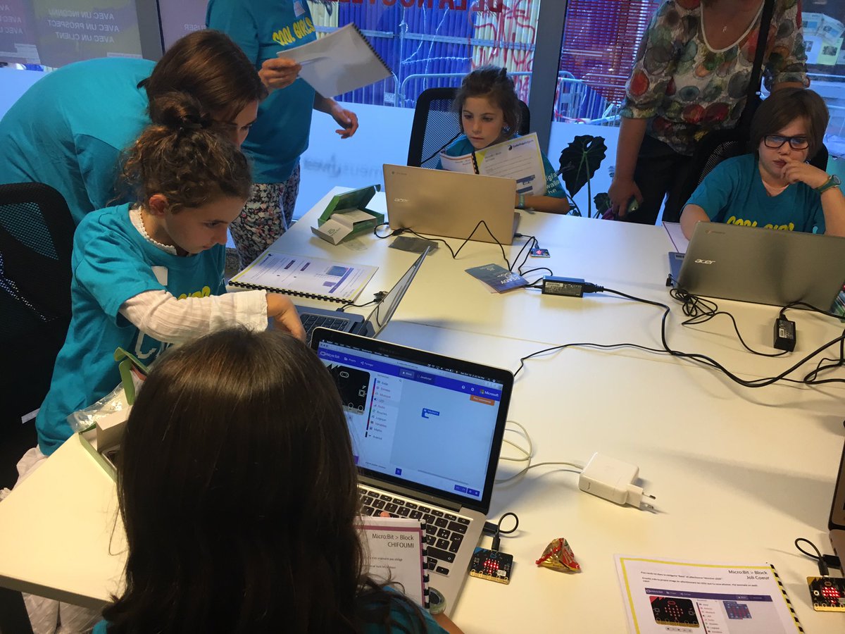 pbalancier's tweet image. La clé c’est le coaching Animation Cool Girls Code #Coding4Girls @LeanSquareBE #WallCode @CoderDojo4Divas @CoderDojoBe @digitalwallonia