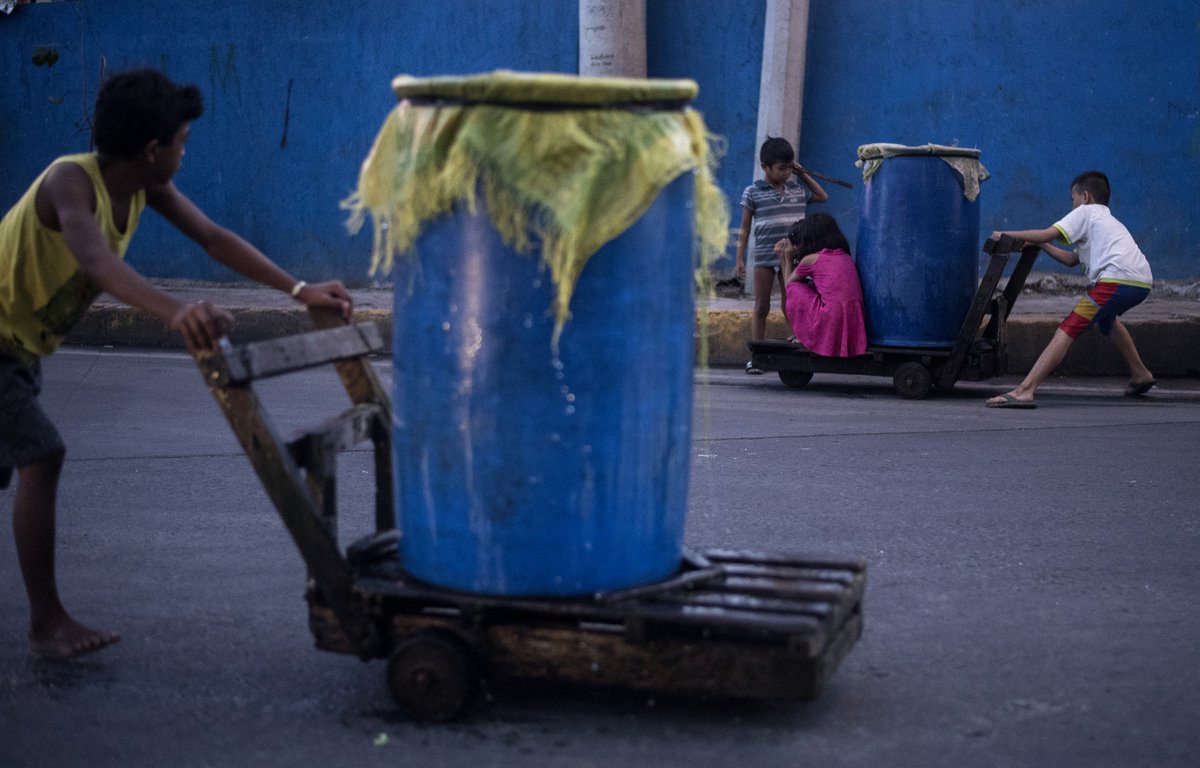 Mga bata sa Delpan...