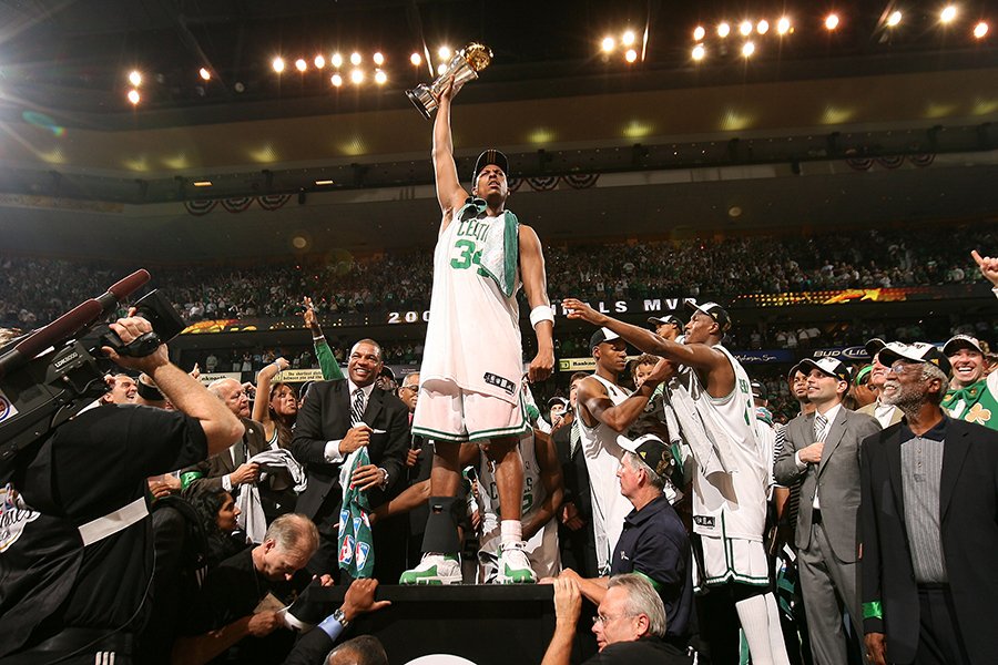 Happy birthday to THE FUCKING TRUTH, Paul Pierce  