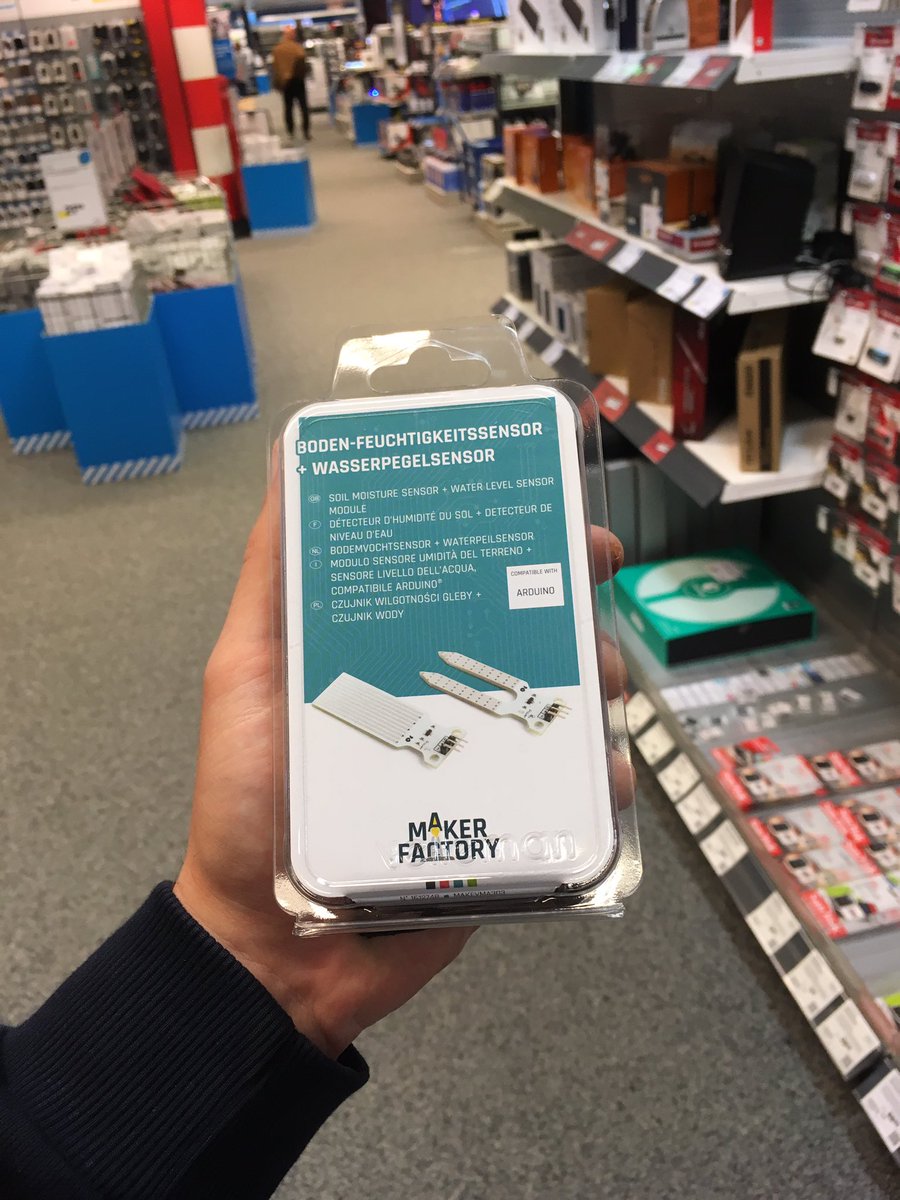 ErdemGalipoglu's tweet photo. Um den Gadget-Hunger zu stillen #HackHB18 https://t.co/wY6fDIMcob