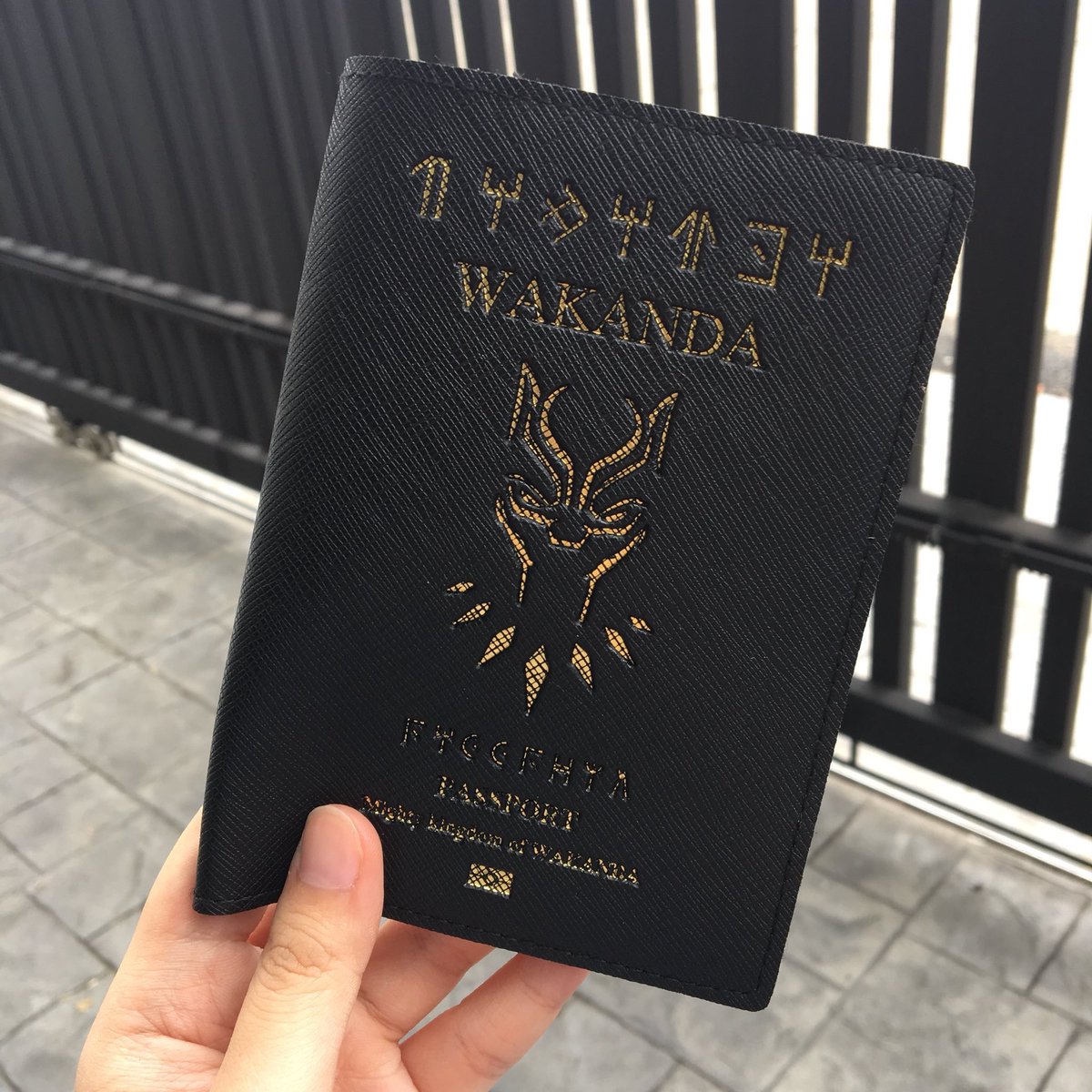AmazingShop6's tweet photo. [กลับมาอีกครั้ง!]

ปก passport WAKANDA 🐯

‼️พร้อมส่ง ‼️ ราคา 350฿

#ตลาดนัดมาร์เวล #ตลาดนัดรวมด้อม #ของมันต้องมี #HowtoPerfect https://t.co/4rerZKj5lw