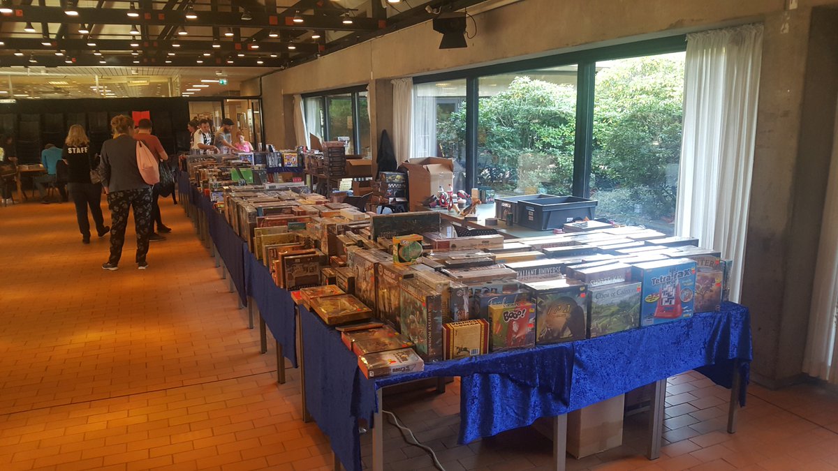 Faraos Cigarer tweet media