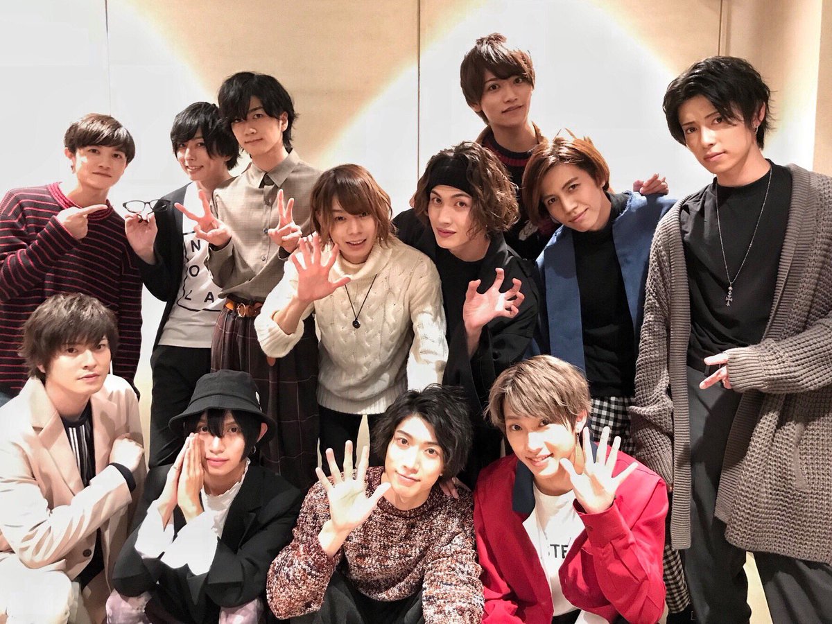 Bpro_stage's tweet photo. B-PROJECT on STAGE 『OVER the WAVE!』REMiX　BD&amp;DVD発売記念イベントにお越しいただきありがとうございました！久しぶりに集まったキャストの皆さんで振り返りトーク、バトミントン対決、ハイタッチ会と盛り上がりました！
DVDをお持ちの方は是非何回でも楽しんでくださいね♪
#Bプロ #オバウェ https://t.co/Je0tLTs67K