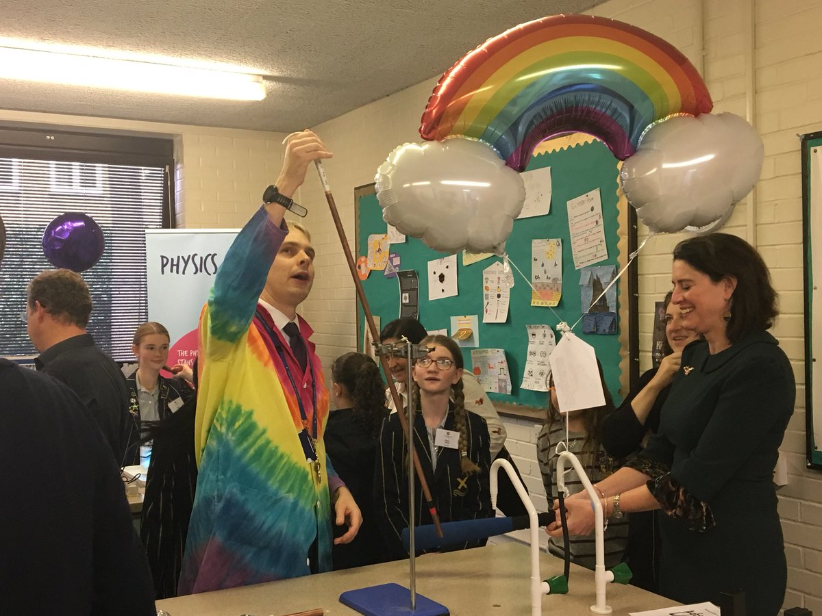 STAHS's tweet photo. More science in action at #STAHSOpenDay #ScholarshipAdventureIntegrity https://t.co/5UxqENiPzV