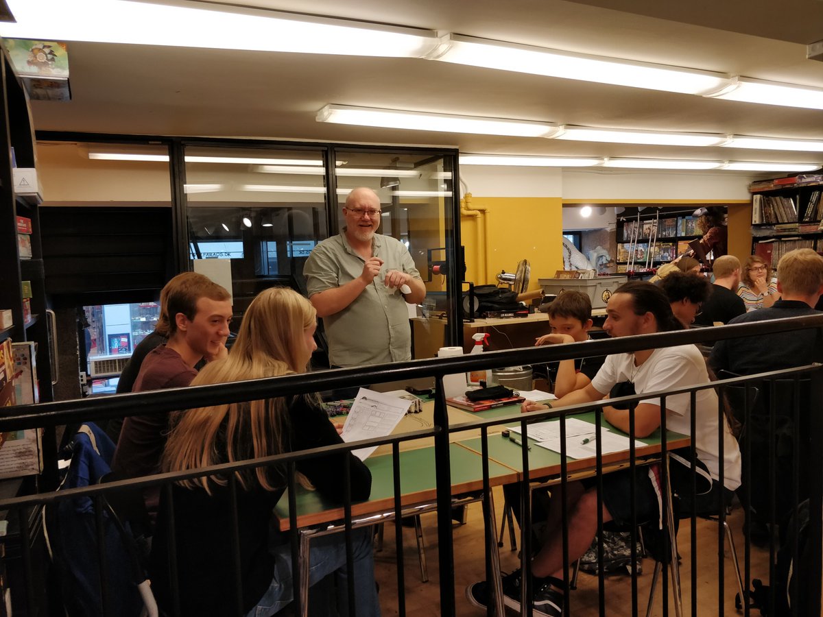 Faraos Cigarer tweet media