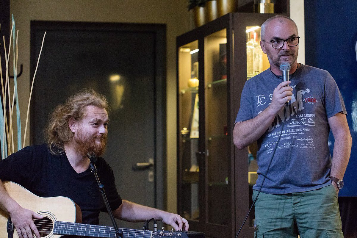 SavannaCafeTN's tweet photo. 🎼Koncerty v Savanna Café pokračujú 🎼. 
Včera nám zahral prievidzský pesničkár Nany Hudak. 
Budúci mesiac sa tešíme na vystúpenie trenčianskej jazzovej kapely Lady Moon.

Lístky v Savanna Café alebo v KIC Trenčín!

#folk #koncert #trencin https://t.co/i8XOoNuhAd