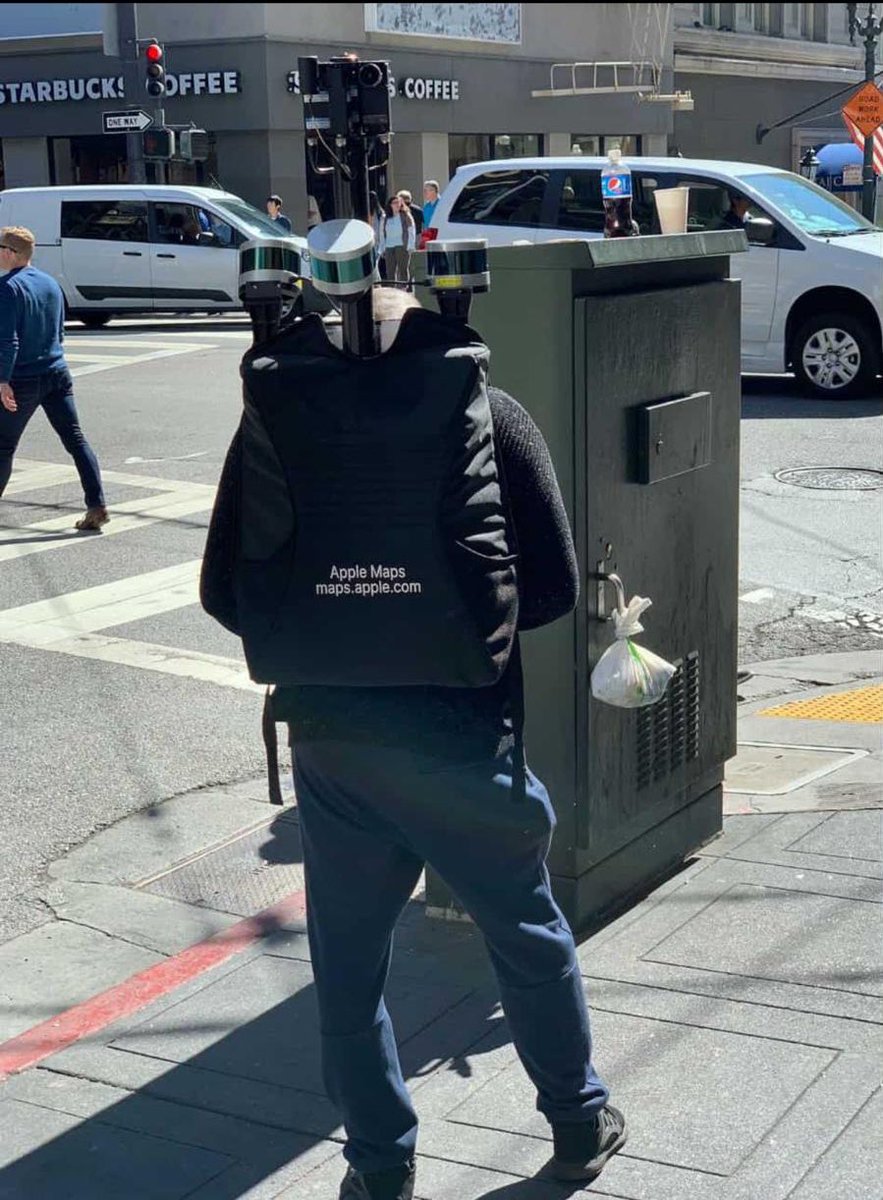 amrith's tweet photo. "Where do you work?"

"Apple"

"Holy shit that's insane, what do you do?!"

"..." https://t.co/7LFyW6jZ2Y