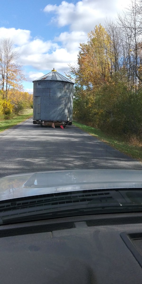 rip_vg's tweet image. cleanup time, off to a new owner !!!  competition for @tenwattandrew 
Now only the stone house left.