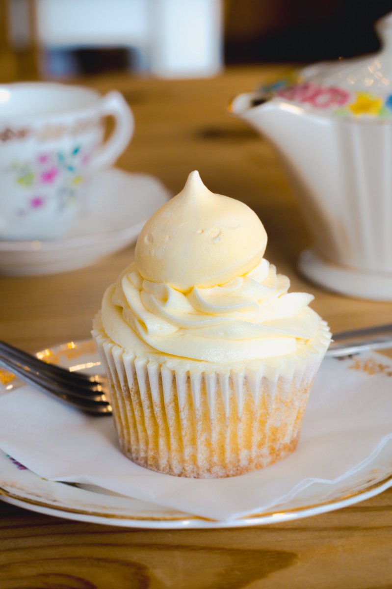 EatDevon's tweet photo. What are you doing on this blowy Saturday? I’d head to @143Coffee_Shop for some of this... a zingy, fluffy &amp; dreamy lemon cup cake. #DevonFoodHour https://t.co/FeBRiId83C