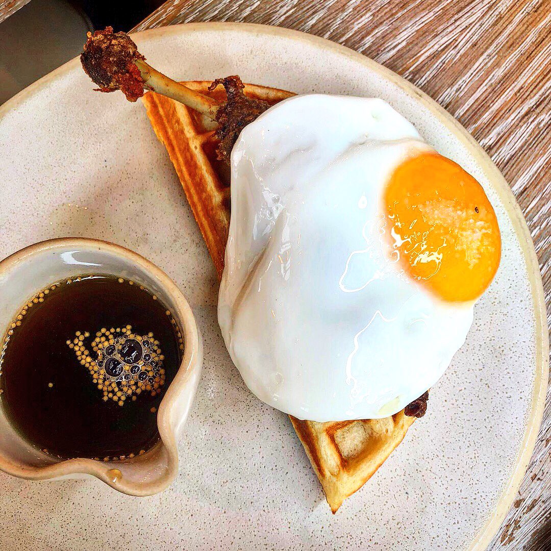 FrenchGit's tweet photo. Duck x waffle x egg @DuckWaffleLocal 🦆🍞🥚 #duck #waffle https://t.co/lAwOkeZJ0c