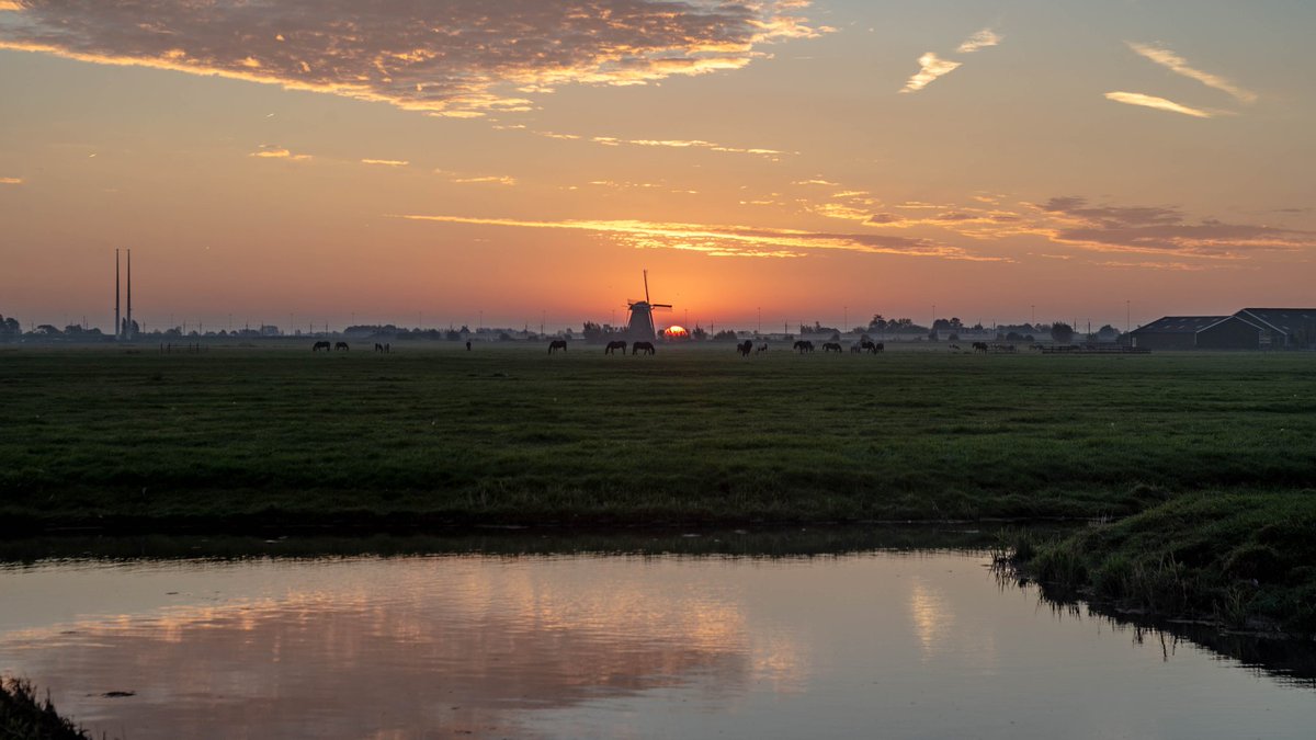 Wolkenpracht

<a href="/WNLVandaag/">WNL Vandaag</a> <a href="/BuienRadarNL/">Buienradar</a> <a href="/helgavanleur/">Helga van Leur ☀</a> <a href="/mrmiddendorp/">Maurice Middendorp</a> @maaikheid <a href="/onwukaa/">Amara Onwuka</a> <a href="/nicolienkroon/">nicolienkroon</a>