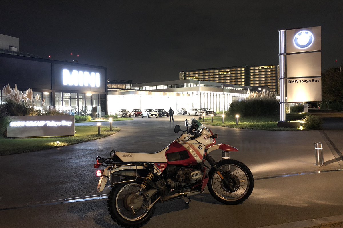 Panpaka Tatsu きれいなバイクが沢山いるところにやってきました 泥臭いバイクは絶滅危惧種っすね 笑 S1000rr多めですが Gsやクラシックバイクがいて目の保養になります ナイトライダーミーティング ナイトライダー Bmwmotorrad R100gspd R100gs