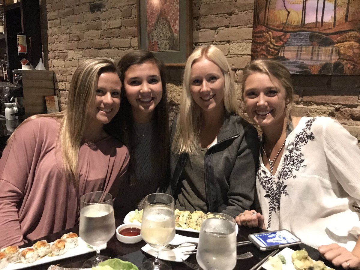 sbaldwin109's tweet photo. Happy 18th birthday @jilllianbaldwin!! You are a wonderful daughter, a caring and supportive sister, and an amazing friend. You bring joy and laughter into our lives and I couldn’t ask for more than who you are. Love you tons!! ❤️❤️❤️ https://t.co/jyk2bQsgCR