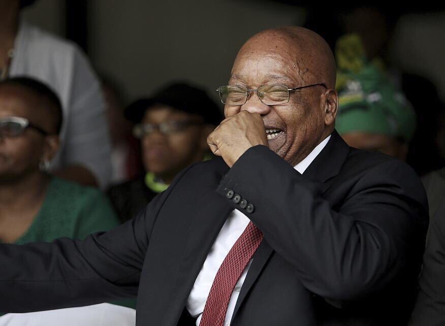 TingaSizwe's tweet photo. @Tshegokiie Send nudes and i will stop https://t.co/5EUE9DkAiF