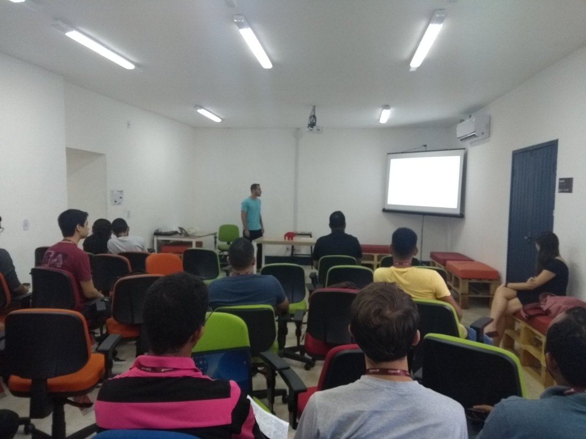 devdrops's tweet image. @phpestene começando com @JonataWeber falando sobre o PHPStan #phpeste2018