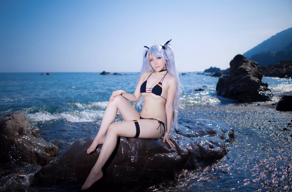 sorakihime's tweet photo. アズールレーン⚓
プリンツ・オイゲン

着せ替え衣装👙❤️色褪せないエガオ https://t.co/aKBPIEvTKm
