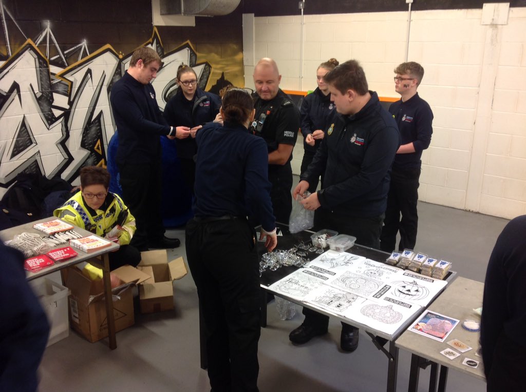 saferneathpt's tweet image. The team are ready and waiting for the Launch of #OpBang today with @swpolice @mawwfireSC @LibertyStadium @InspA_Matthews remember that the Halloween &amp;amp; Bonfire season is #NOTFUNFOREVERYONE please respect others. @NPTCouncil