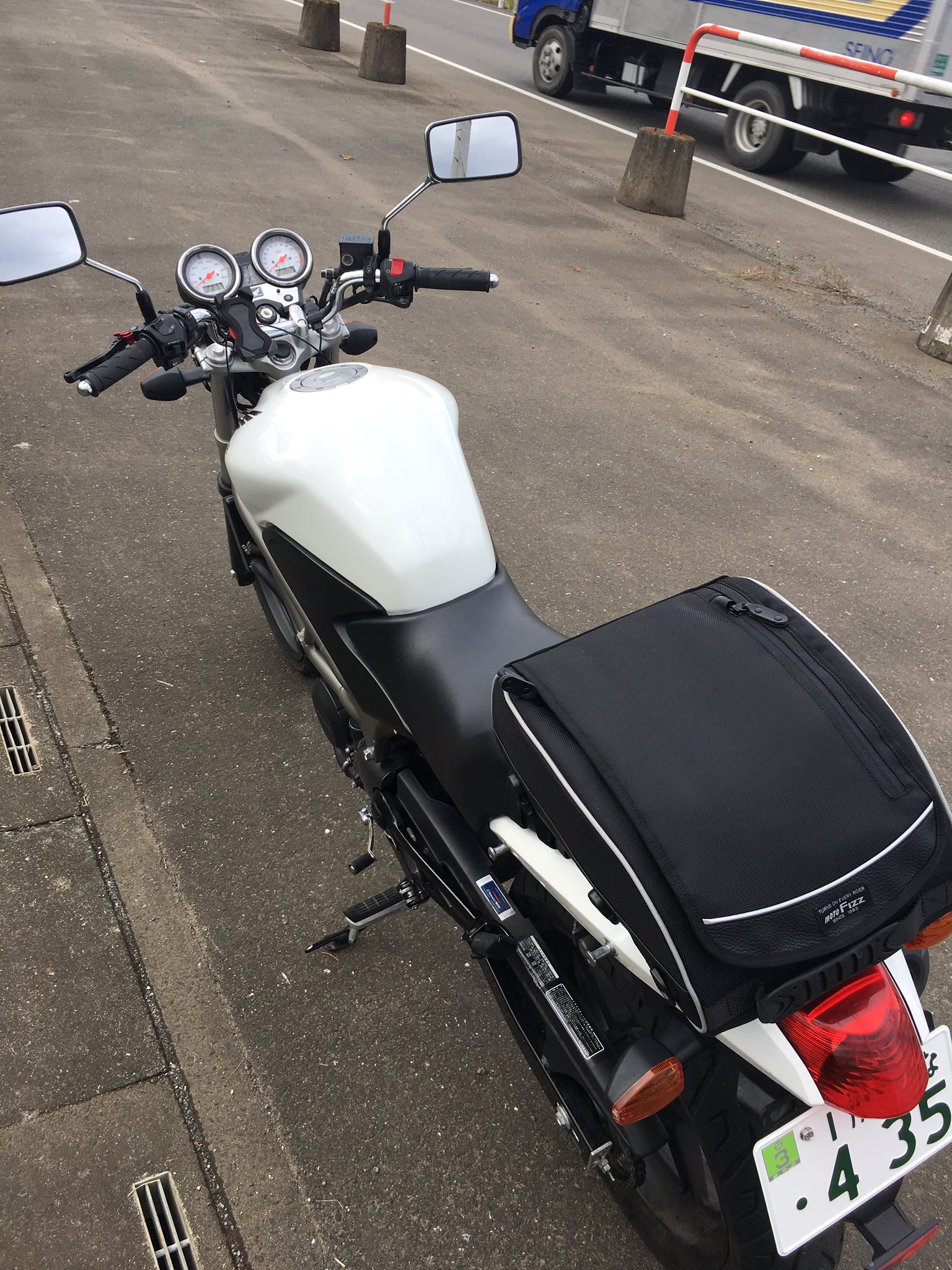 O Xrhsths 東北 Sto Twitter Vtr250 サイドバッグからシートバッグへと変えてみました 荷物の量で使い分けます T Co Tezto0lfed Twitter