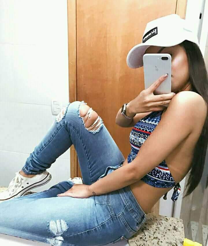 Çünkü her bir zerren, her bir zerrene aşık…