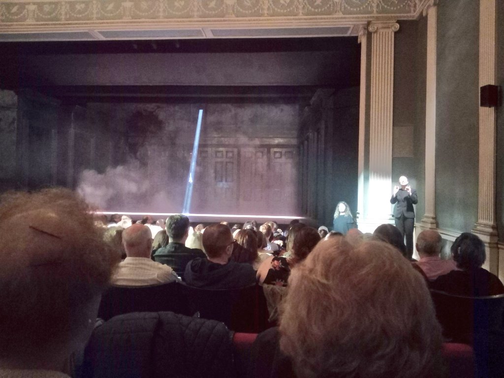 liannequigley's tweet photo. To be or not to be!! Really enjoyed #GateHamlet this afternoon. Really impressed with #RuthNegga's performance as Hamlet. Kudos to @GateTheatreDub for Irish Sign Language interpreter. #access4all https://t.co/YFZWC1BFNO