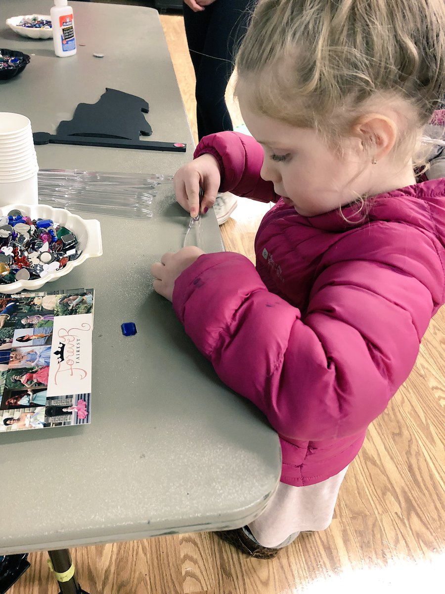 kimcalderbank's tweet photo. Had a great time with the little lady at #BurlOn Student Theatre 🎭 #CarnivalOfCreativity. FREE  demonstrations, dance, song, theatre performance, tours &amp; refreshments courtesy of @BST_since1978 #EnjoyYourCommunity #CommunityEngagementMatters #BurlWard2 #PrincessBelle https://t.co/v9MBoMtcN2