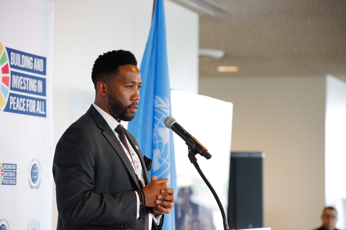 globalcompact's tweet photo. Let’s make sure that there are more @NelsonMandela[s] for the next generation of leaders. Regardless of your age, race and history, we all have the potential to achieve greatness. – @NdabaMandela at the 10th annual #UNPSF

Read the outcomes: https://t.co/h9qvxK5jOM #Mandela100 https://t.co/4RBjwp9bbb