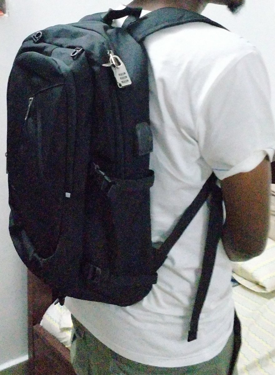 Major_Jeneral's tweet image. Our new arrival is here, Introducing the smart backpack that watches your back. Check out the features.

Price:#8500naira(excludes delivery fees

DM if u are interested. Share your story #Anti-theft #Smartbackpack

RT
@ib_akinz @strange_Lad @DhulQarNyn @habeebpain @AbdQi_AA
