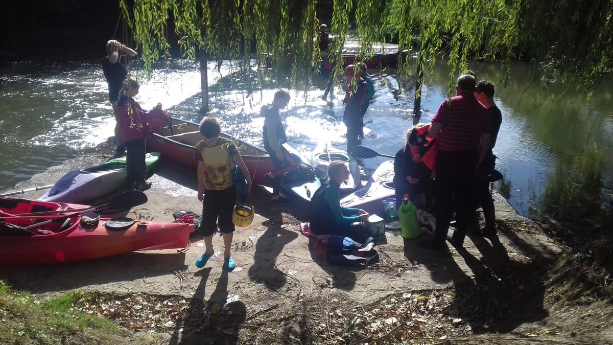 1ststandlake's tweet photo. Having great fun on kayak camp this weekend with great weather too! https://t.co/TXs0TFltjA