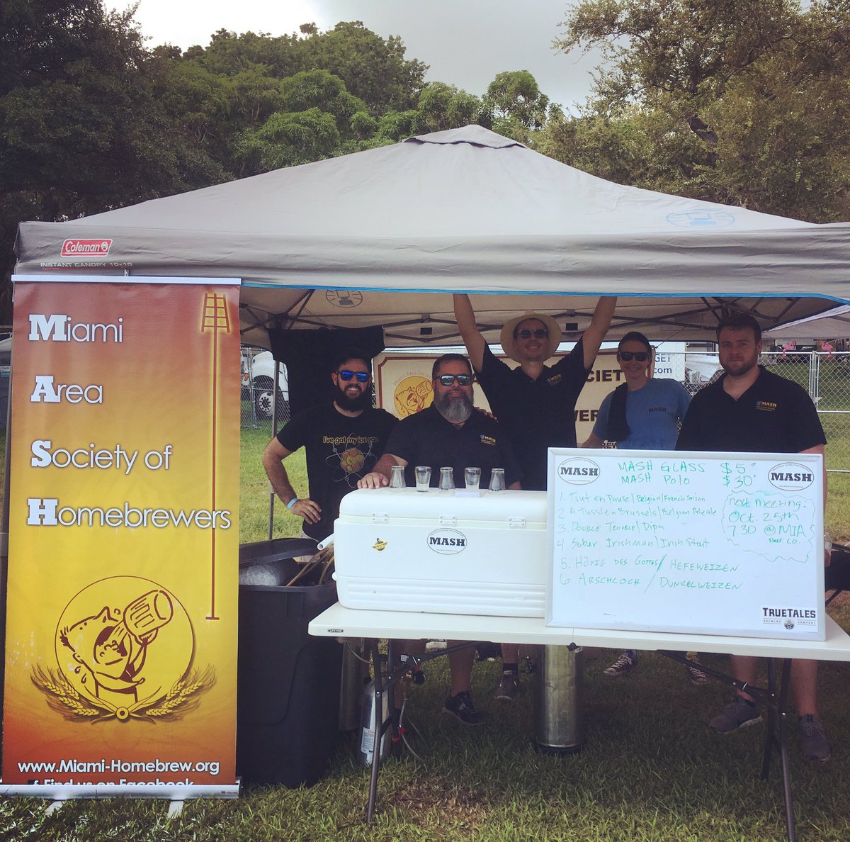 MASH_FL's tweet image. Let’s go! Ready for the beer tasters. #grovetoberfest #beerfest #craftbeerfestival #craftbeer #craftbrew #homebrew #homebrewers #miamihomebrewers #homebrewing #homemade #miami #peacockpark #coconutgrove