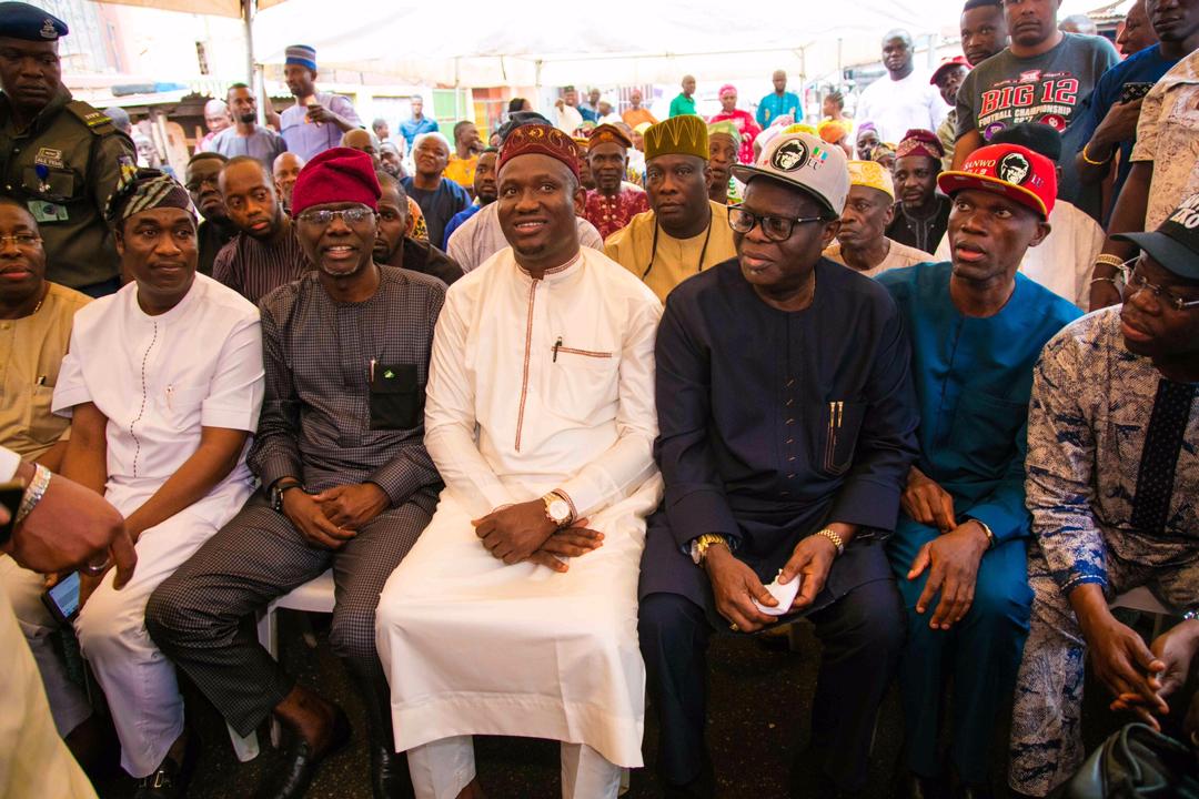 sanwoolulagos's tweet photo. Thanks for having us, Lagos East Senatorial District. We have listened and we will not disappoint you. Together we shall make Lagos greater. #Lagos2019 #sanwoolu #SanwooluForGovernor https://t.co/PElOMFh5aQ