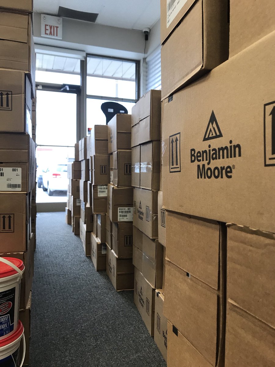 BMColourSense's tweet photo. Another big shipment day today at colour Sense - Don Mills location! .
.
.
.
.
#benjaminmoore #coloursense #bmcoloursense #toronto #markham #the6ix #stockingup #inventory #nofilter #paint #commercial #ultraspec #interiorpaints #renovation #qualitypaint #workproud https://t.co/WXeKMHJX1L