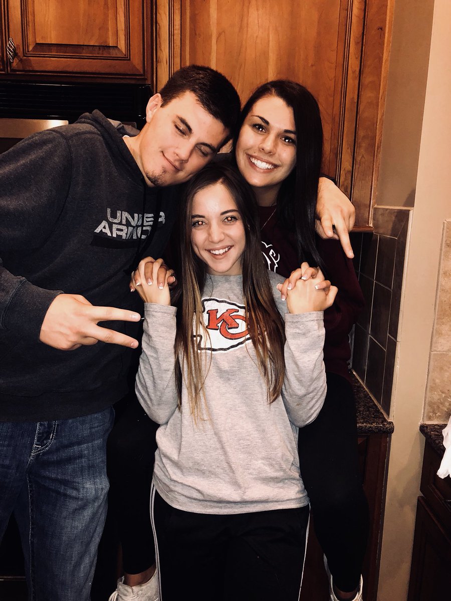 KaseyG14's tweet photo. Best part of KC? When they come to visit 💕 https://t.co/ctv83UrRuc