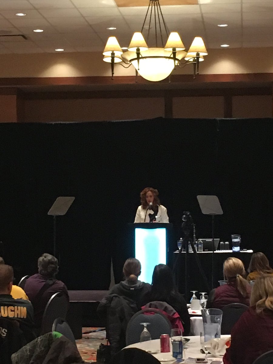 ATA_IEC's tweet photo. Full house listening to this mornings speakers! @Tzeporah @cslubicki @RachelNotley @atassc @albertateachers @GEOEC #gitswk https://t.co/jEhUHdnX3G