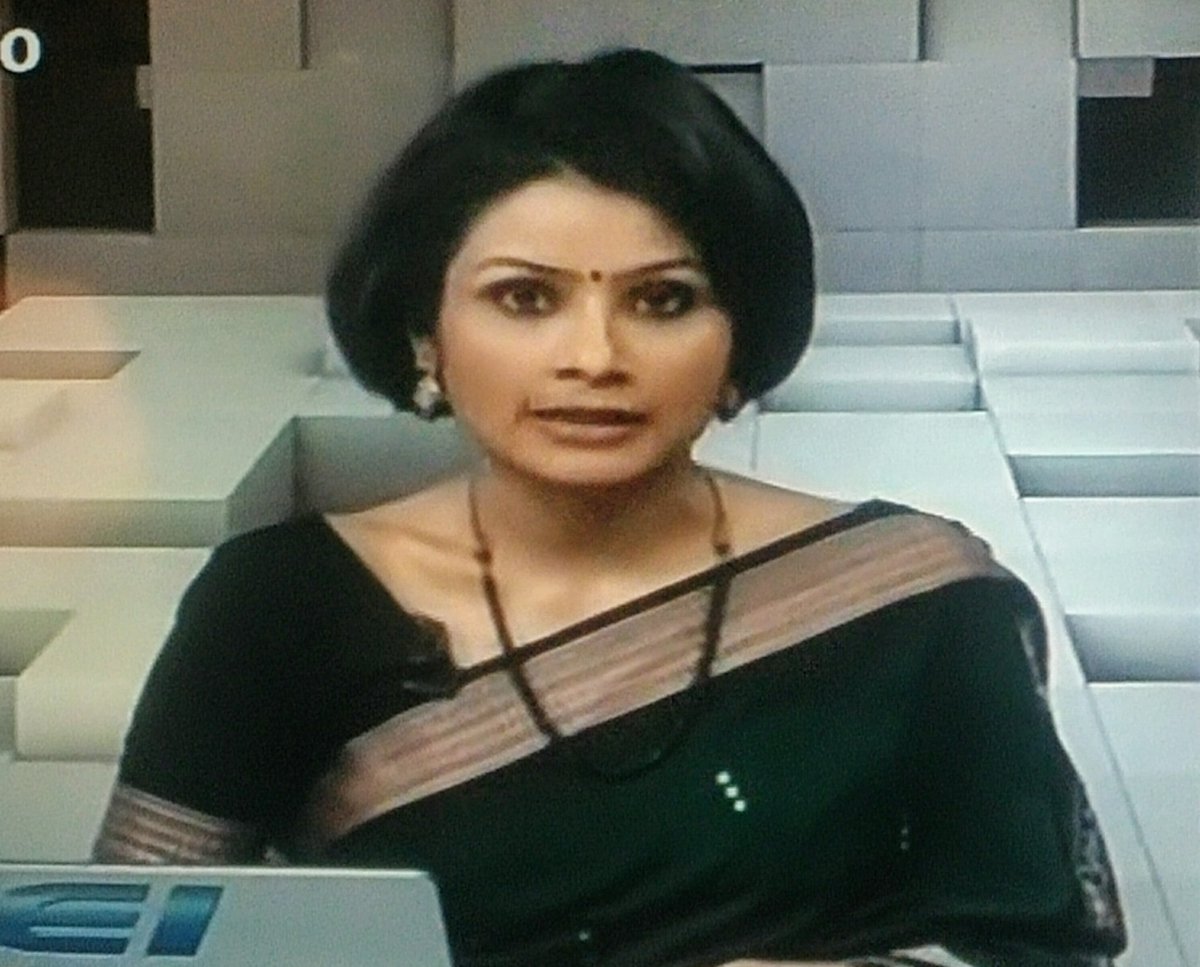 JyotikaSNaik's tweet photo. @richaNDTV looking beautiful #sareelook #greensaree #Navratri2018 #SareeOccasion #SareesOnlyNavratri #sareelove #sareeatwork #sareecomfort #sareemood #sareepassion #sareestyle #sareefashion #sareepact @ndtvindia https://t.co/YPqSPNKuqL