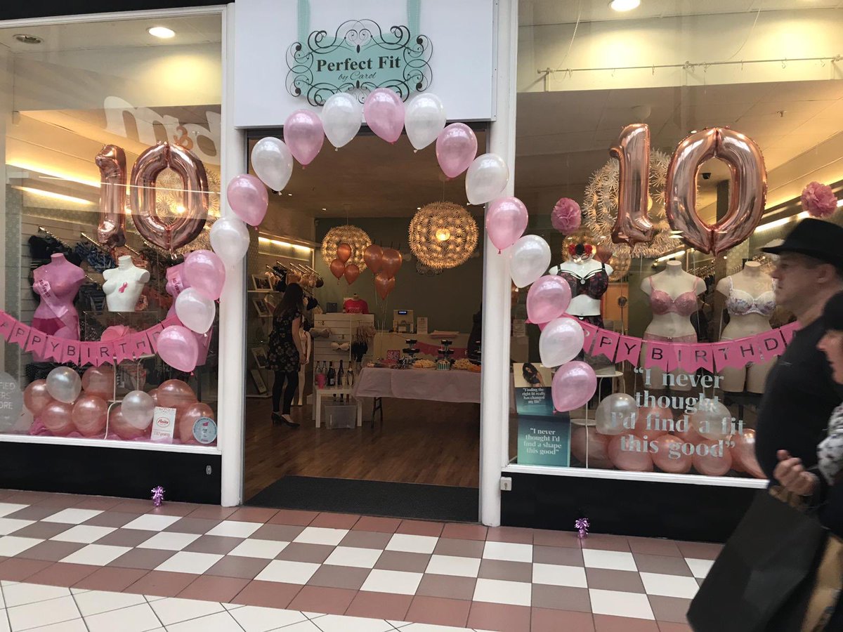 Been a busy day sorting balloons, window displays, photography and #eventmanagement for my bra shop clients 10th birthday party today <a href="/PerfectfitBury/">perfectfitbycarol</a>