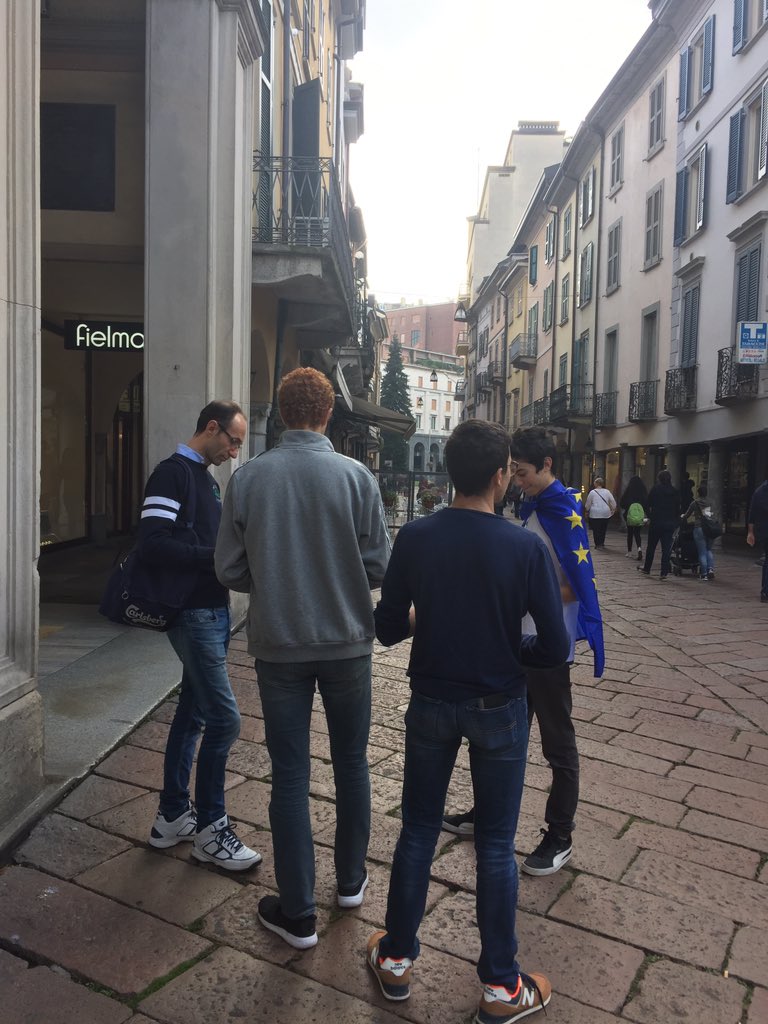 matildecer's tweet photo. #Varese c'é contro i nazionalismi per una #italiaeuropea 💪🏻🇪🇺💪🏻 

Per @13_10_org ▶️ @MOVFEDEUROPEO, @GFE_JefItaly, #ANPI, @arciVarese, @LegambienteVa, mazziniani @pd_va e @GDVarese 

In vista di #EP2019 ▶️ #stavoltavoto

#october13 #europe1310 https://t.co/sEY2JS6F99 https://t.co/THs1eC3T8o