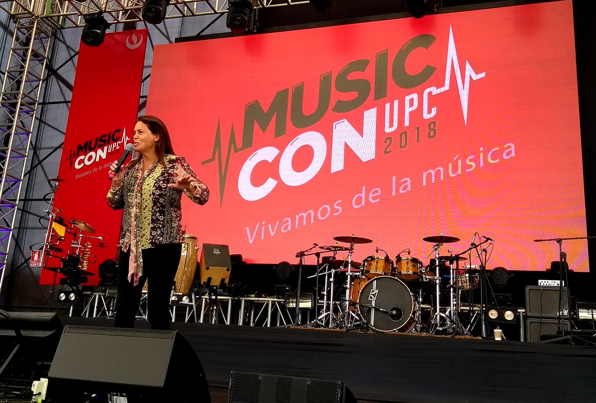 molsuarez's tweet photo. Estoy muy contenta de haber participado en el #MusicCon UPC 2018, la primera convención de música que organiza una universidad peruana con destacados músicos internacionales, quienes comparten sus experiencias con jóvenes que quieren convertir su pasión en una carrera profesional https://t.co/O2SEsRJRy0